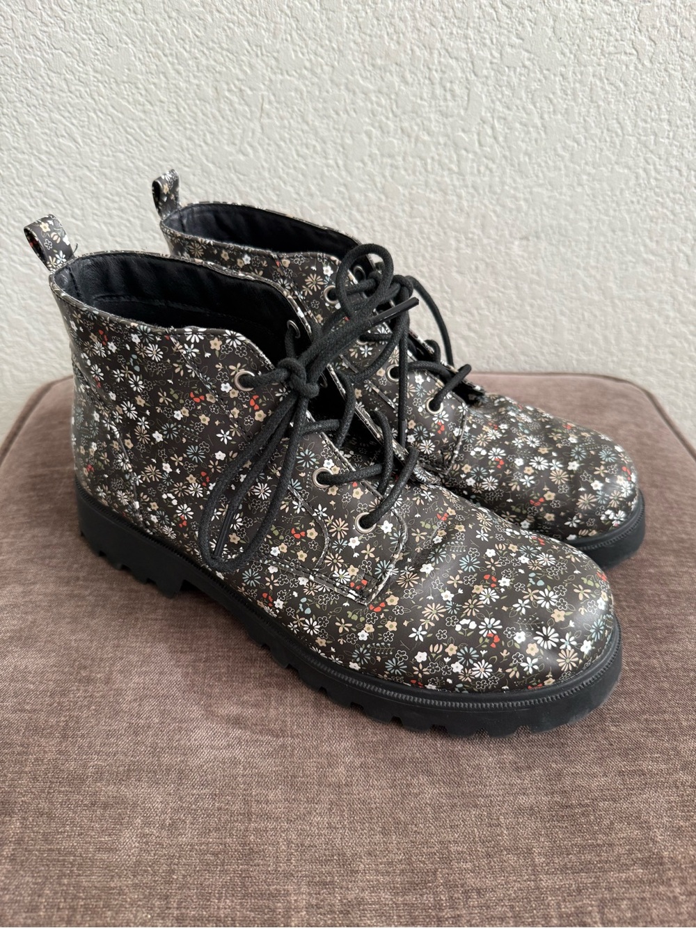 Arizona Jeans Co. Lug Sole Floral Lace-Up Ankle Boots